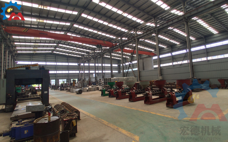 宏德油脂設(shè)備生產(chǎn)車間